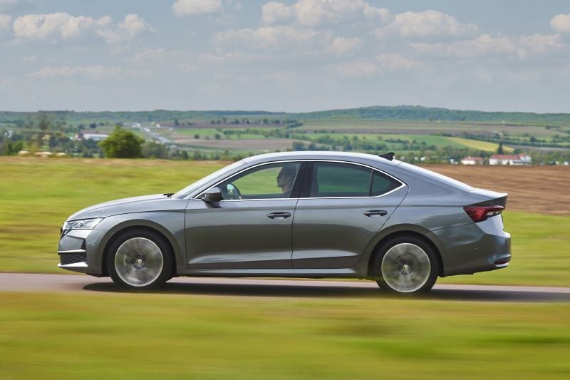 The Best Cars for Uber Taxi Drivers in the UK [2025 Guide]