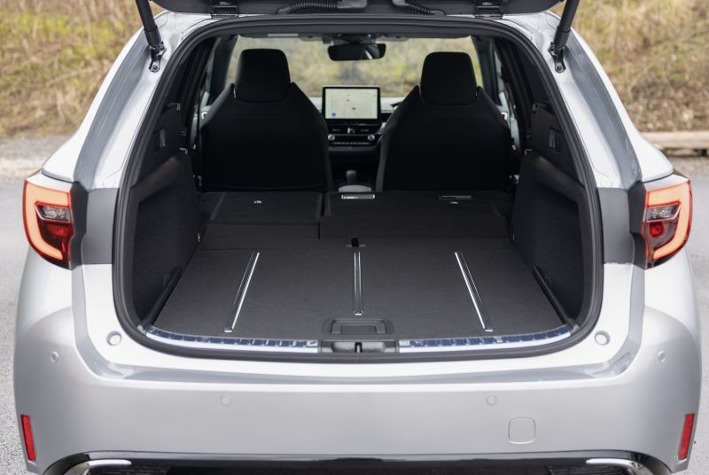 toyota-corolla-touring-sports