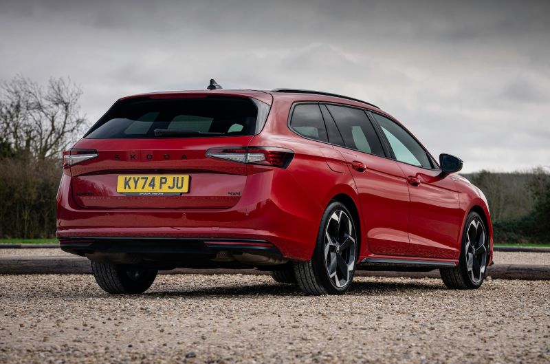skoda-superb-estate